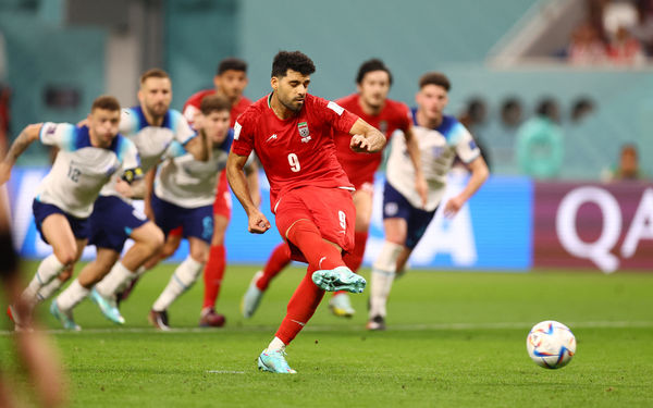 王曼昱横扫李恩惠，孙颖莎等人观摩学习，蒯曼混双横扫韩国组合