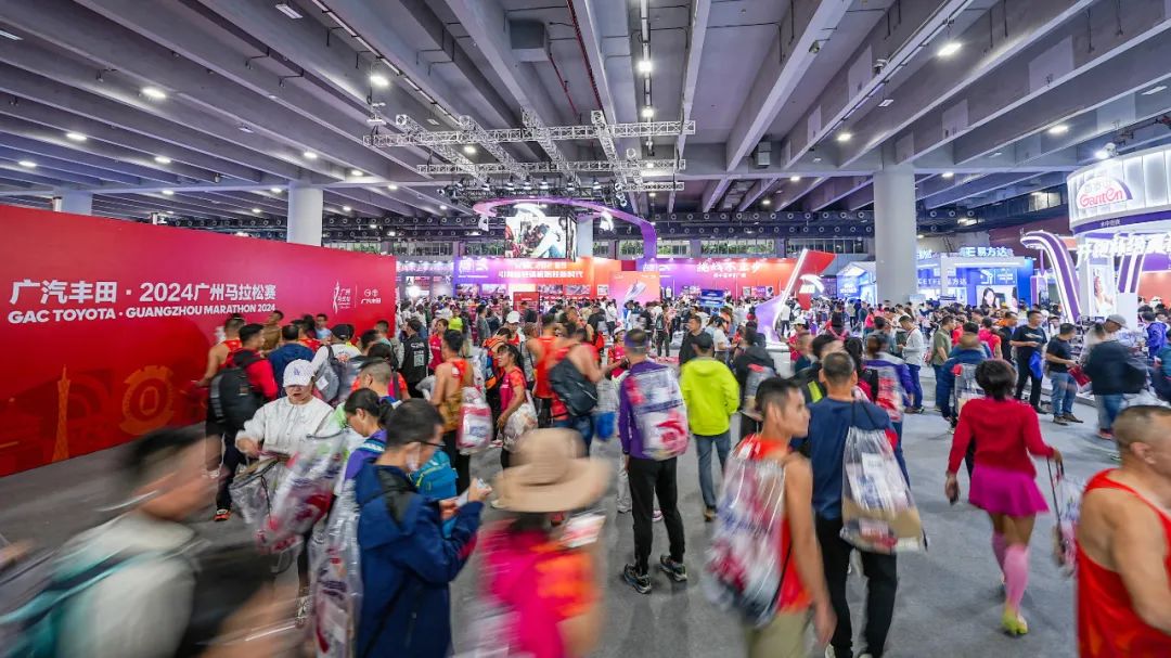 雷迪克：进攻端，我们的组织和执行力比去年有了显著的提升